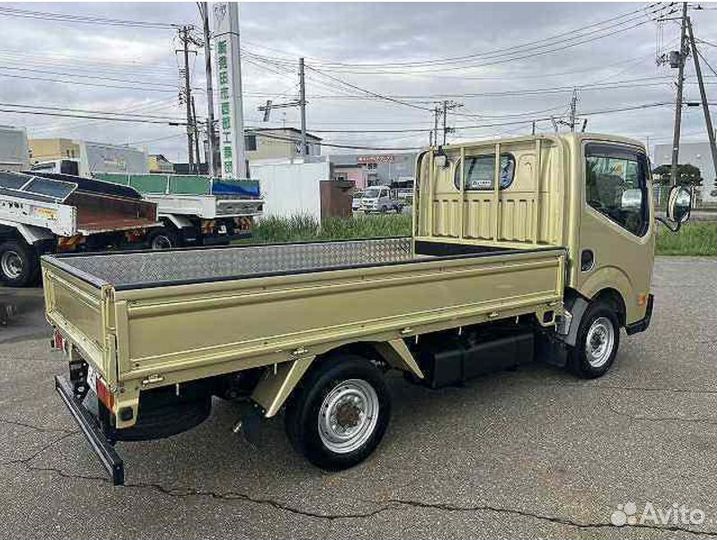 Бортовой грузовик Nissan Atlas, 2017