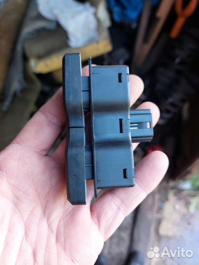 Кнопки подогрева сидений Лада Веста