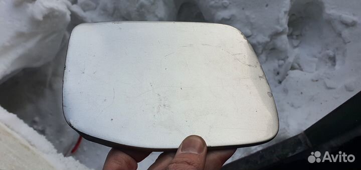 Лючек бензобака карина 97-01