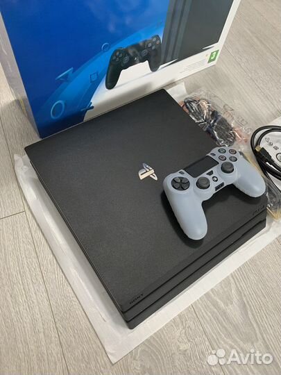 Игровая приставка Sony PlayStation 4 Pro CUH-7218B
