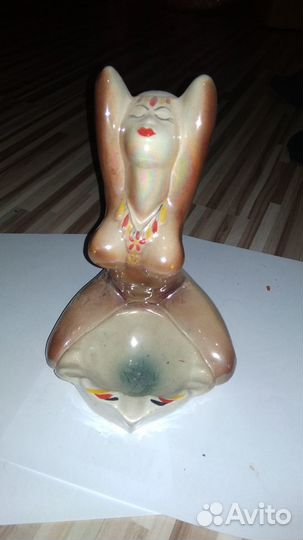 Статуэтка пепельница