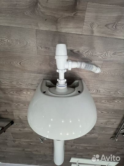 Раковина с пьедесталом