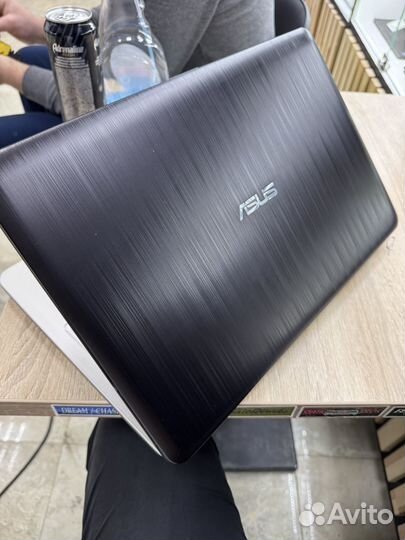 Игровой Asus F540 4ядра/8/1000/MX110/2gb/15.6