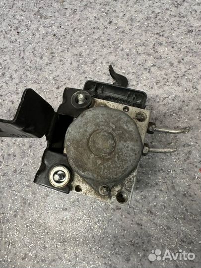 Блок ABS Renault Logan 2 K7M 2015