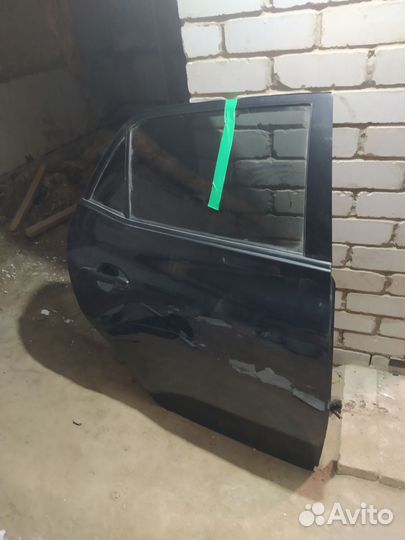 Дверь задняя правая toyota auris