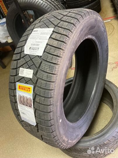 Pirelli Ice Zero FR 235/65 R17 109H
