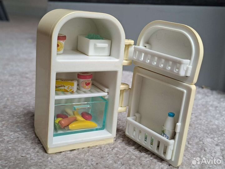 Sylvanian families холодильник