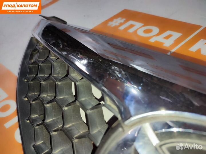 Решетка в бампер верхняя Mazda 3 BK рест. 2008