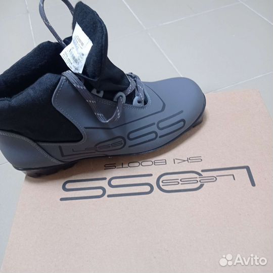 Лыжные ботинки 41(26см)