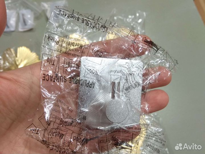 Крючки настенные новые Листья