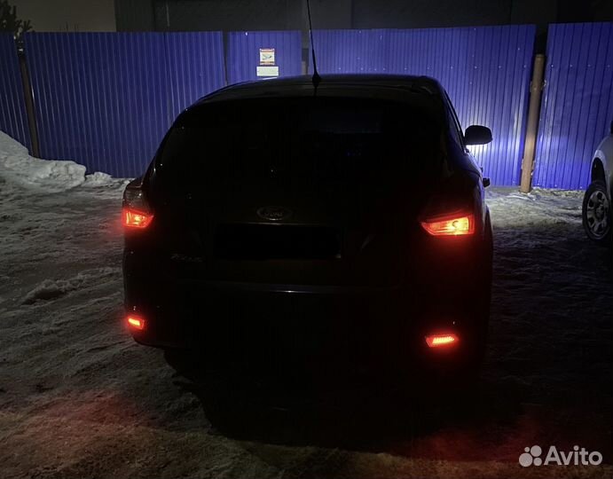 Катафоты заднего бампера светодиодные Ford Focus 3