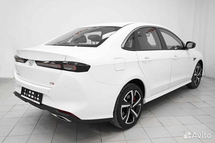 Kaiyi E5 1.5 CVT, 2023