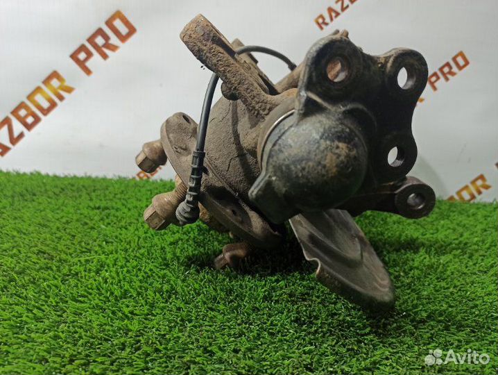 Кулак поворотный передний правый Renault Duster