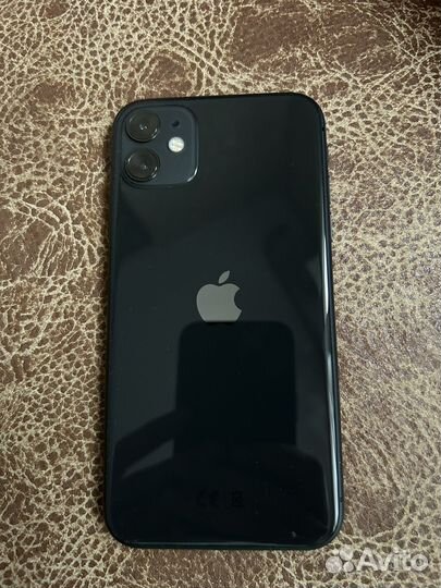 Телефон iPhone 11