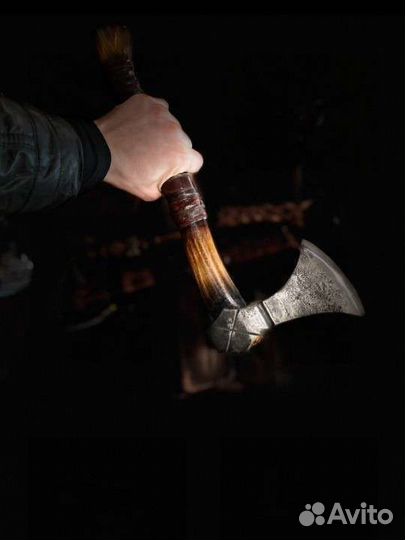 Топор кованый ручной работы