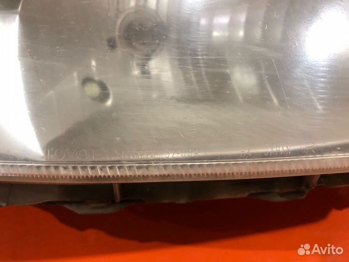 Фара передняя правая toyota platz