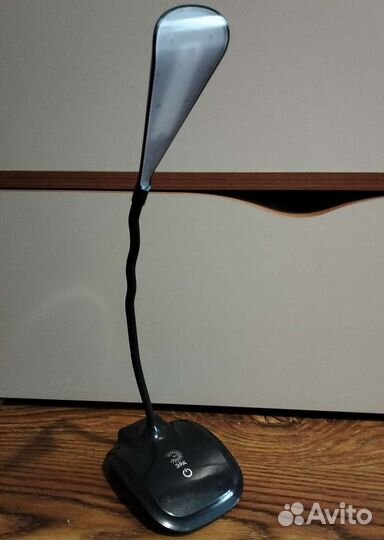 Лампа настольная