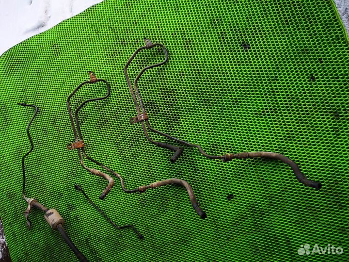 Трубка гура на Hyundai Sonata IV (EF) 2001-2012