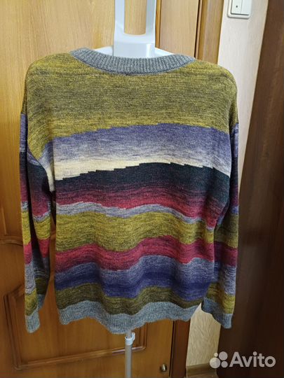 Джемпера женские новые