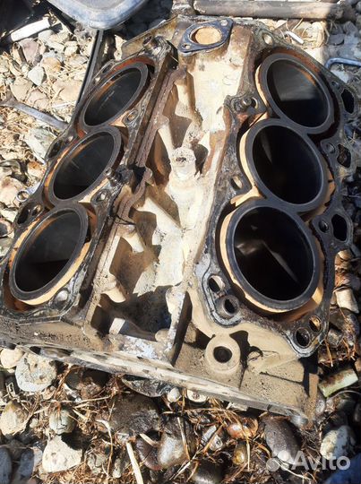 Блок двигателя на Мазда Кседос 9,Миления