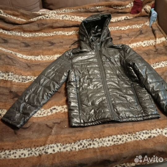 Новая куртка р. 50