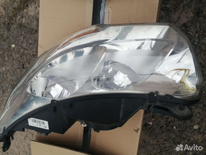 Передние фары ситроен с 4 B 7