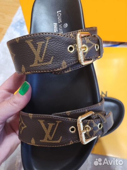 Шлепанцы Louis Vuitton Bom Dia Flat