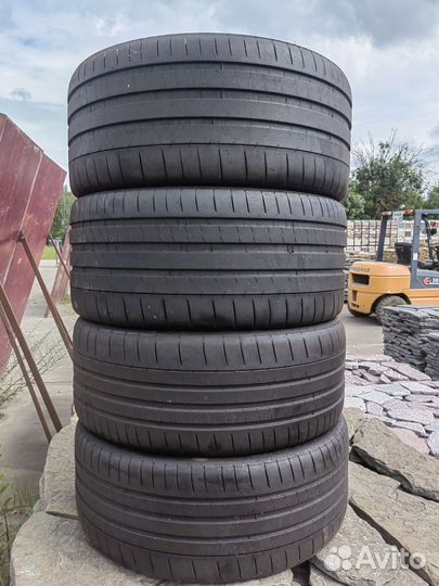 Michelin Pilot Super Sport 245/40 R20 и 275/35 R20