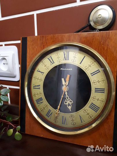 Часы настенные СССР янтарь