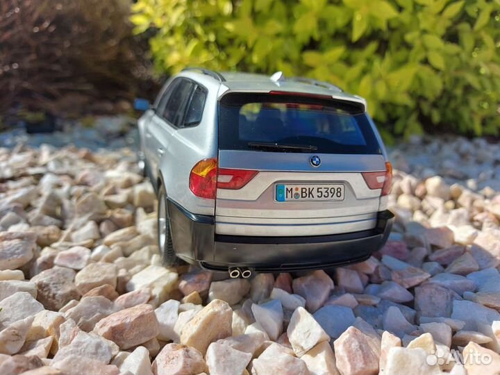 Х3 BMW 1:18 Kyosho
