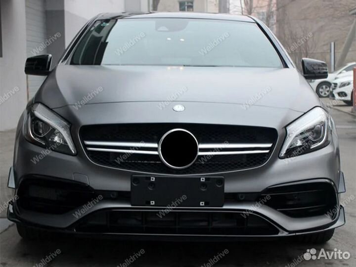 Вставки в передний бампер Mercedes W176 AMG черный