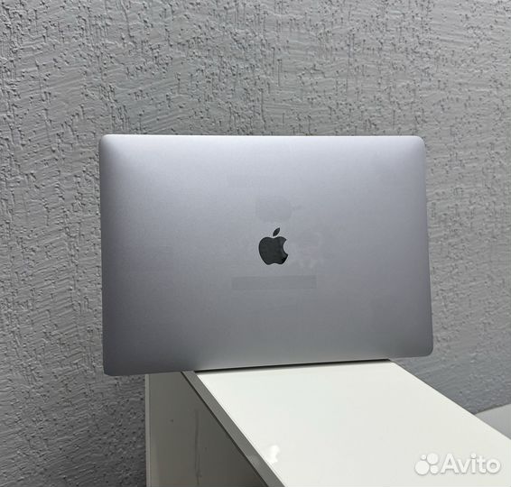 MacBook Pro 15 2017 i7/16/256gb