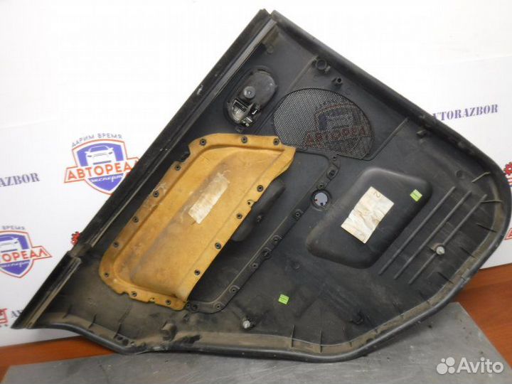 Обшивка двери задняя правая Ford Fusion fxja 2005