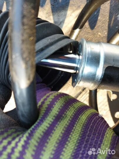 Стойка передняя правая Honda Insight ZE2