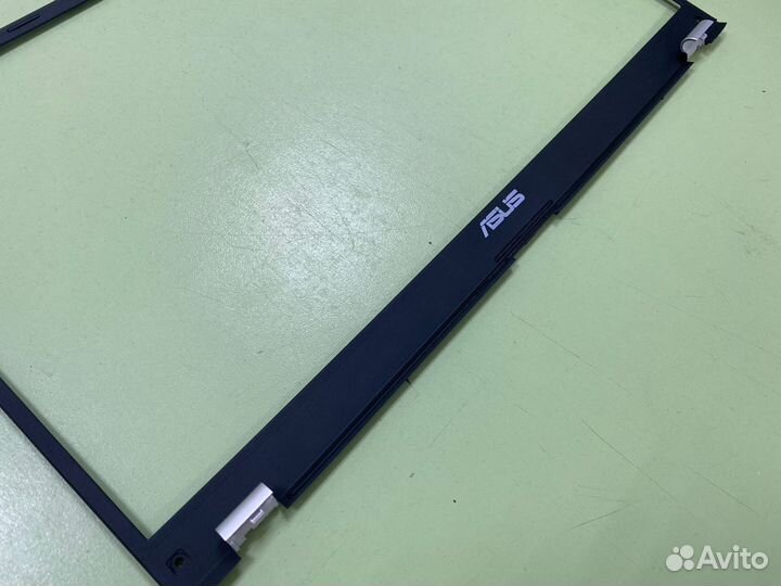 Рамка матрицы Asus X512