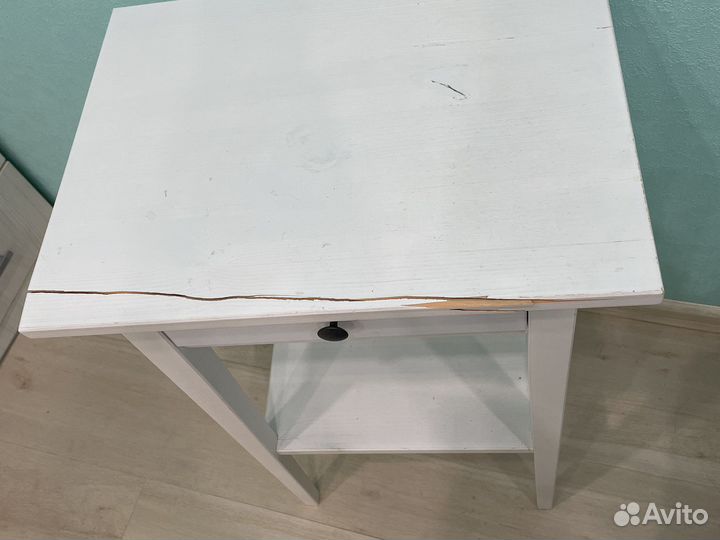 Прикроватный столик IKEA