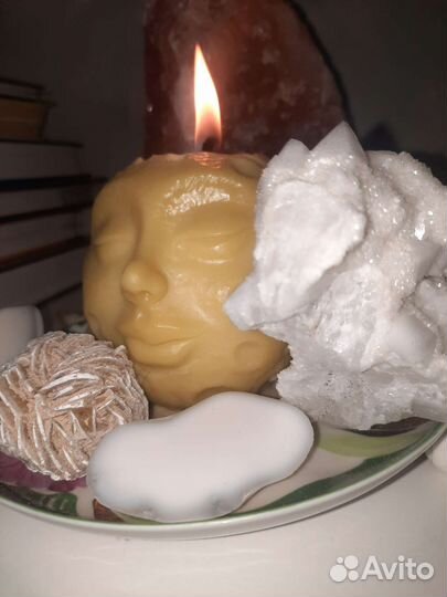 Свеча восковая ручной работы Луна