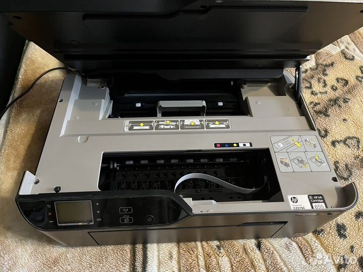 Принтер HP Deskjet Ink Advantage 3525