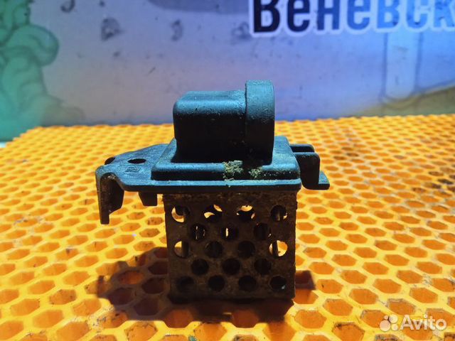 Резистор вентилятора Nissan Almera G15 1.6 k4m