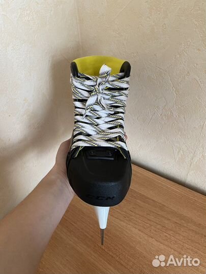 Коньки хоккейные ссм