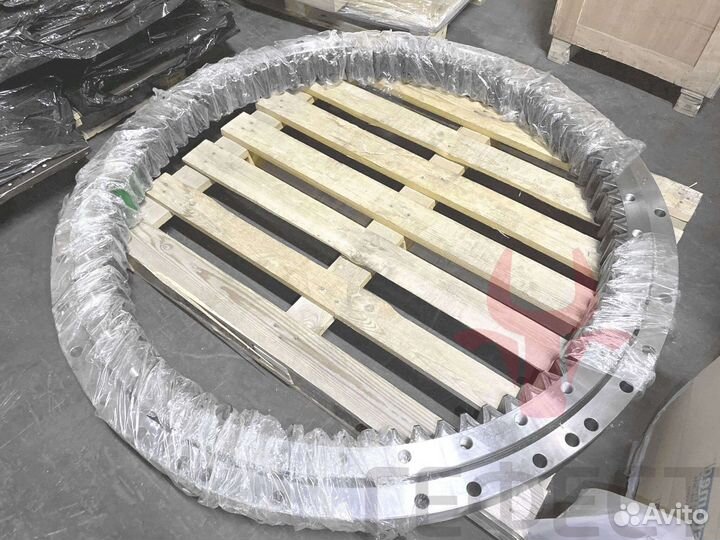 Поворотный круг Hitachi ZX250H-3 9245728