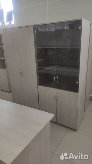 Стол + шкафы в офис