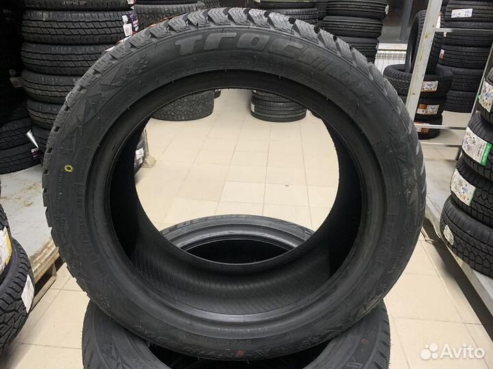 Tracmax X-Privilo S500 225/50 R17 98T