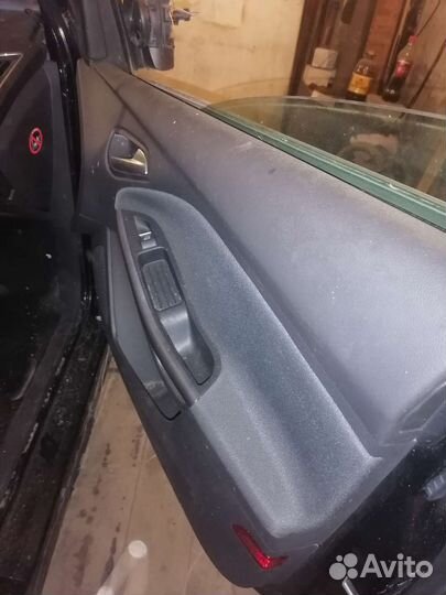 Ford Focus 1.6 AMT, 2012, битый, 52 000 км