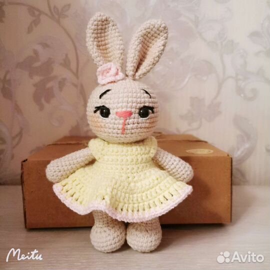 Вязаный зайчик