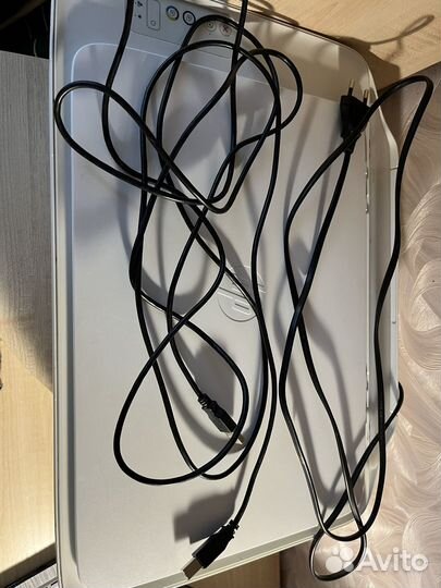 Принтер HP Deskjet 2130