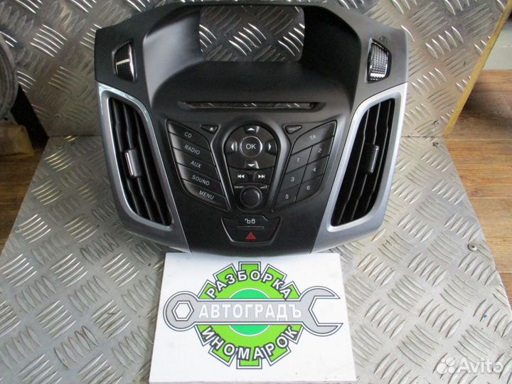 Панель управления магнитолой Ford Focus 3 2012г