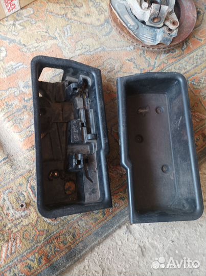 Ящик багажного отделения Mitsubishi Grandis