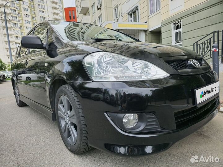 Toyota Ipsum 2.4 AT, 2003, 300 000 км