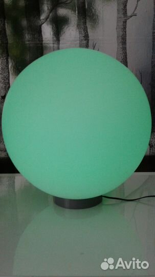 Светодиодный светильник, меняющий цвет. Германия